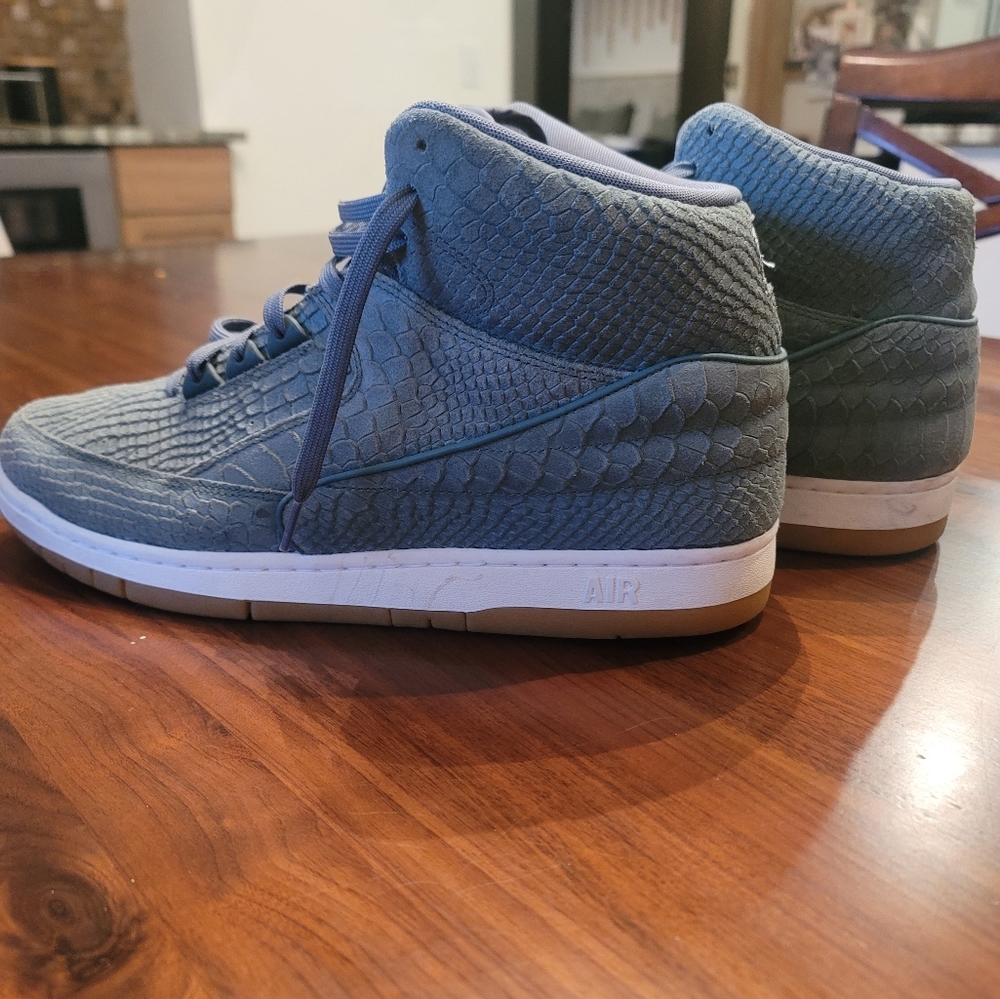 Nike Air Python Prm Green - image 1